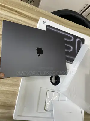 New Apple MacBook Pro 2024 M4 Pro 24GB Qualcomm Snapdragon X Elite SSD