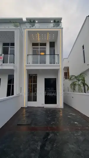 3bdrm Townhouse/Terrace in Oral Estate, Lekki for sale