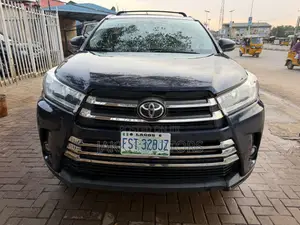 Toyota Highlander 2016 Blue