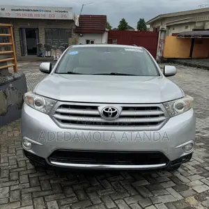 Toyota Highlander 2012 Silver