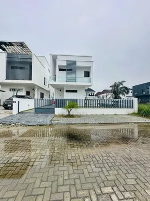 4bdrm Duplex in Lekki Expressway for sale