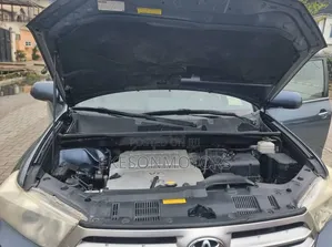 Toyota Highlander Limited 2012 Blue