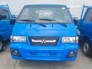 Mitsubishi Delica 2014 Blue