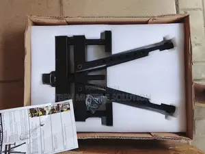 Heavy-Duty Diesel Engine Cylinder Liner Puller.