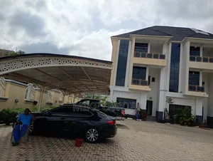 6bdrm Townhouse/Terrace in Katampe E for sale