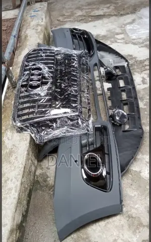Audi Q5 Bumper and Grille (New)