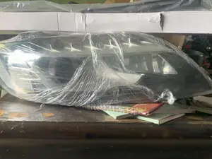 Audi Q7 Headlight