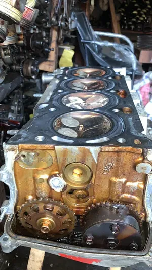 Tokunbo Top Cylinder for Toyota Camry 2az 4 Plug Engine