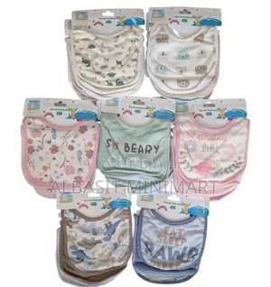 Little Alpaca Baby Feeding Bibs