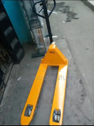 3000kg Yellow Hydraulic Hand Pallet Truck.