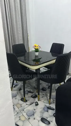 Luxury 5-Piece Black Marble Dining Set – Gold Trim Velvet Chairs