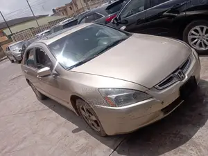 Honda Accord 2003 Gold