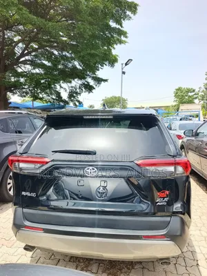 Toyota RAV4 XLE AWD 2020 Black