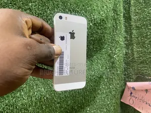 Apple iPhone SE 32 GB White