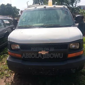Chevrolet 3500 2006 White