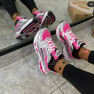 Asics-Gel Sneaks Size: 37-38-39-40-41-42 Comes Fully Boxed