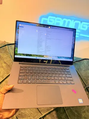 Laptop Dell XPS 15 9560 8GB Intel Core i5 SSD 256GB