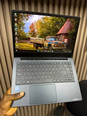 Laptop Toshiba Satellite Pro C640 4GB Intel SSD 128GB