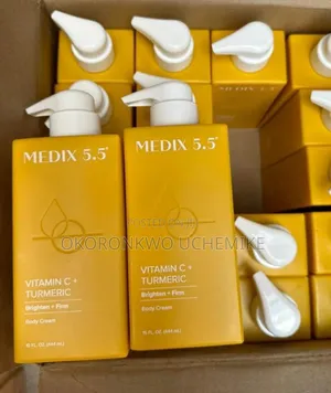 Medix 5.5 Vitamin C Tumeric Cream