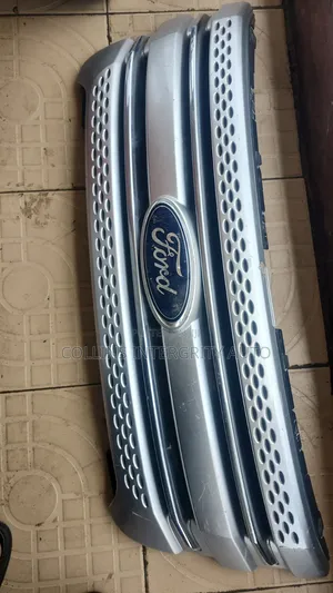 Front Grill Ford Explorer 2013