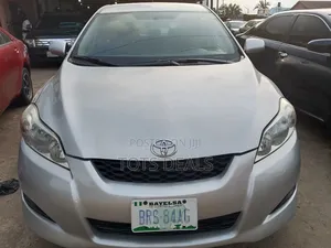 Toyota Matrix Hatchback FWD (1.8L 4cyl 5M) 2008 Silver