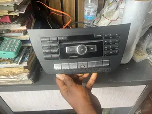 Radio for Cla 250, Gla 250