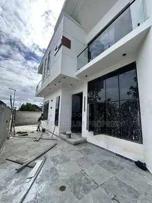 4bdrm Duplex in Ada George New Road,, Obio-Akpor for sale