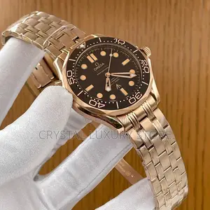 Omega Quality Luxury Men Chain Strap Wristwatch