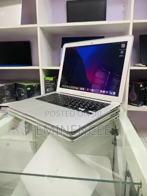 Laptop Apple MacBook Air 2015 4GB Intel Core i5 SSD 128GB