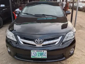 Toyota Corolla LE 4dr Sedan (1.8L 4cyl 4A) 2012 Black