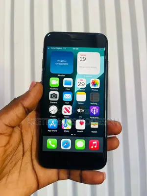 Apple iPhone SE (2020) 64 GB Black