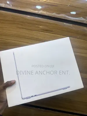 New Laptop Apple MacBook Air 2025 M4 13-inch 16GB Apple M5 SSD 256GB