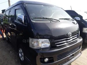 Toyota HiAce 2015 Black