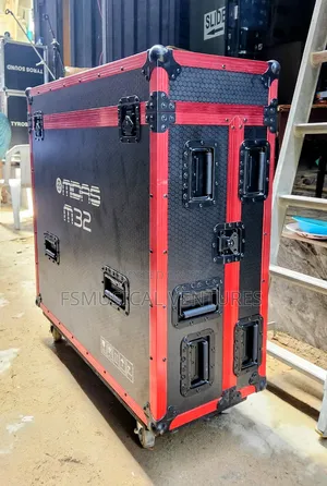 Midas M32 Digital Mixers Flight Case/ Rack With Wheels Red Laminate Fh