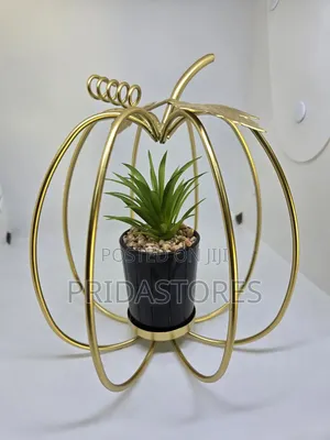 Mini Faux Potted Plant With Decorative Wire Frame Figurine
