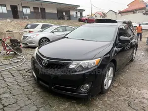 Toyota Camry SE 4dr Sedan (2.5L 4cyl 6A) 2012 Black
