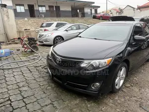 Toyota Camry SE 4dr Sedan (2.5L 4cyl 6A) 2012 Black