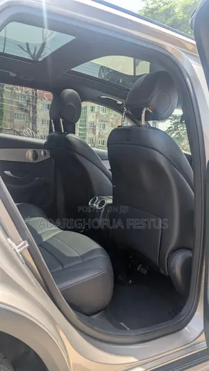Mercedes-Benz GLC-Class 2019 Beige