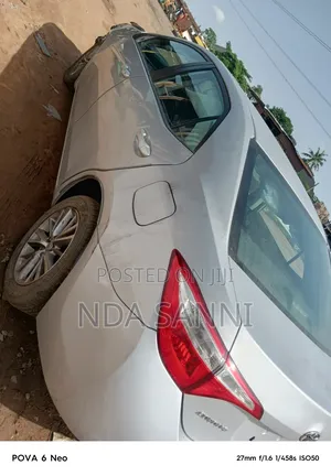 Toyota Corolla LE 4dr Sedan (1.8L 4cyl CVT) 2014 Silver