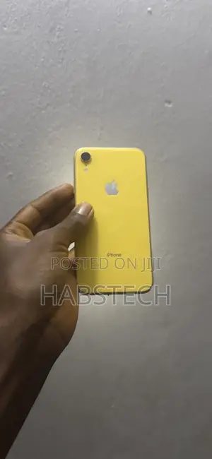 Apple iPhone XR 64 GB Yellow