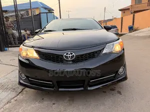 Toyota Camry SE 4dr Sedan (3.5L 6cyl 6A) 2014 Black