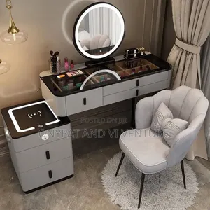Quality Dressing Mirror Set With Table and Chairs