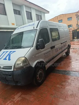 Nissan Caravan (Urvan) 2013 White
