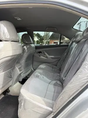 Toyota Camry LE 4dr Sedan (2.5L 4cyl 6AM) 2010 Silver