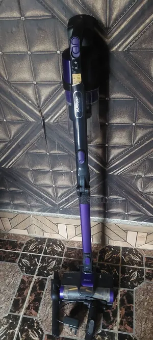 Shark Cordless Stick Vacuum Cleaner