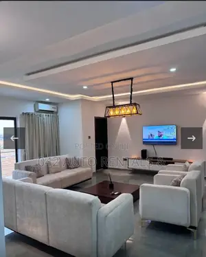 2 Bedroom Apartment in Airport Road With an Elevator