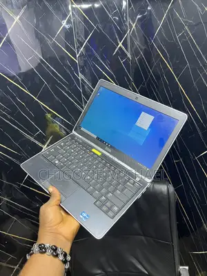 Laptop Dell Latitude E6220 4GB Intel Core i5 HDD 500GB