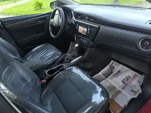 Toyota Corolla LE (1.8L 4cyl 2A) 2019 Red