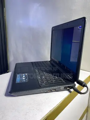 Laptop Asus K50C 3GB Intel Celeron HDD 72GB