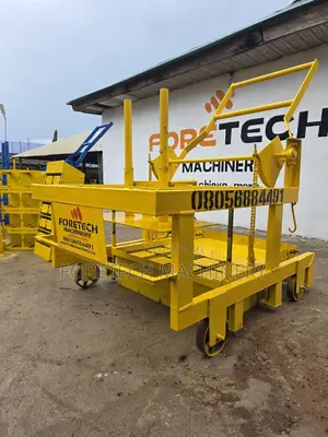 Concrete Mobile Block Molding Machine. (3000 Daily)